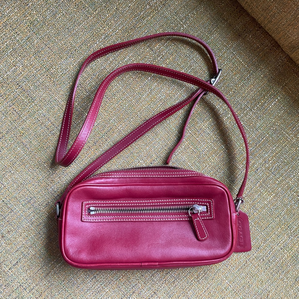 Burgundy vintage coach #9589